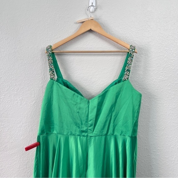 NEW $498 MAC DUGGAL 49577 FRONT TWIST KNOT SLEEVELESS HIGH LOW GOWN SIZE 22 - Picture 8 of 16